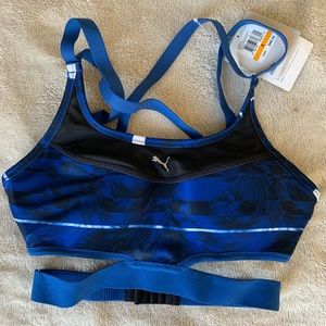 Puma Sports Bra: Lightly padded with feather print